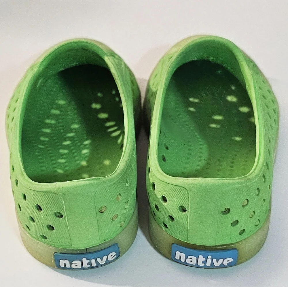 Native Jefferson Sugarlite Water Shoes Green Glow Unisex Toddler Kid's Size 8